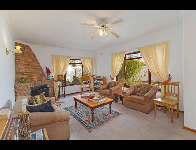 4 BEDROOM HOUSE FOR SALE IN FISH HOEK